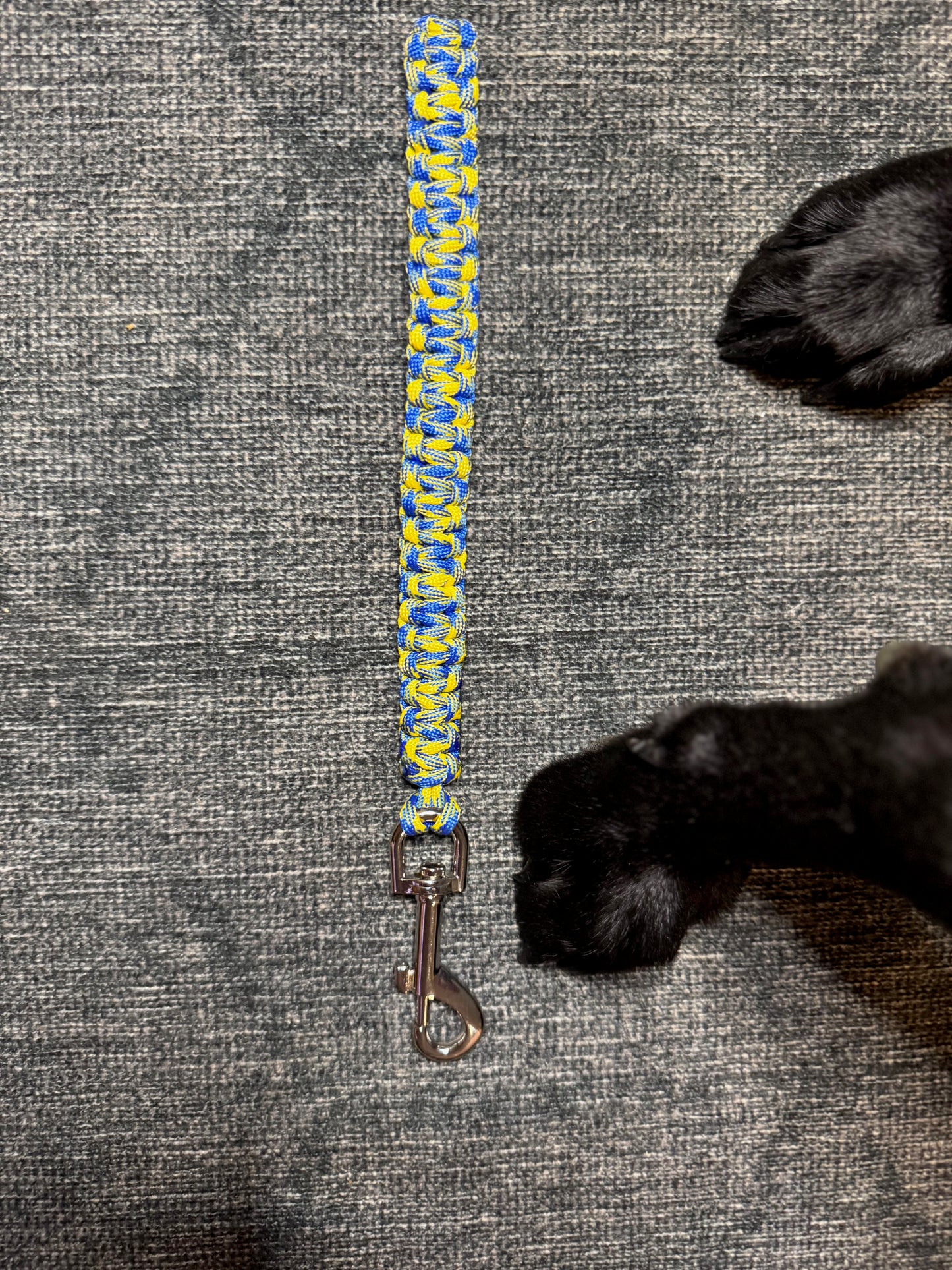 Paracord Dog Pull Tab Leash - 8.25" long