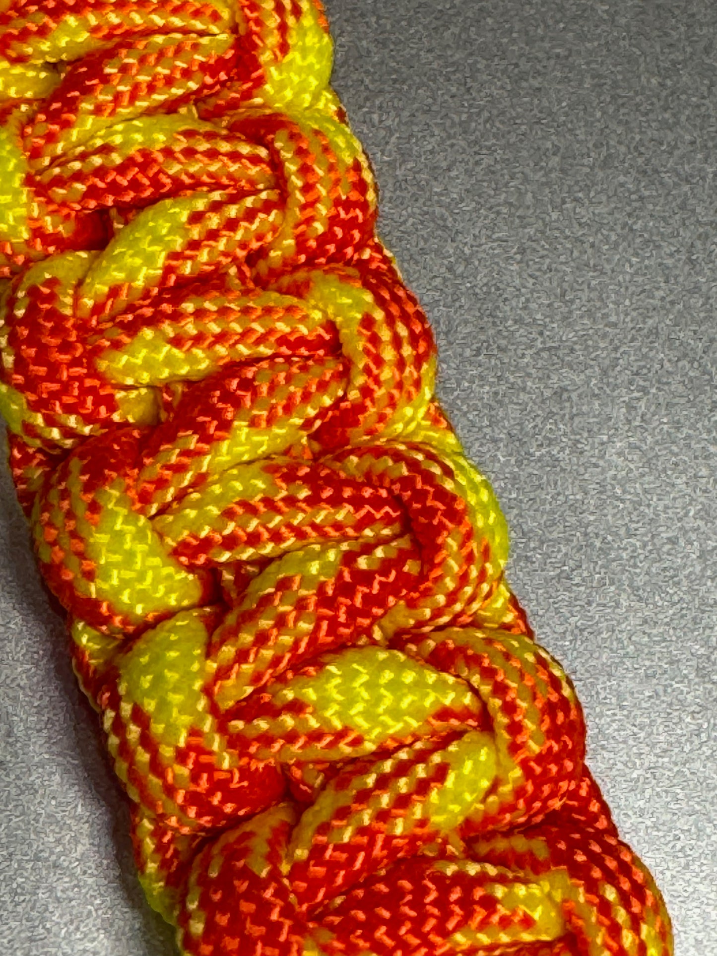Paracord Dog Pull Tab Leash - 8" long
