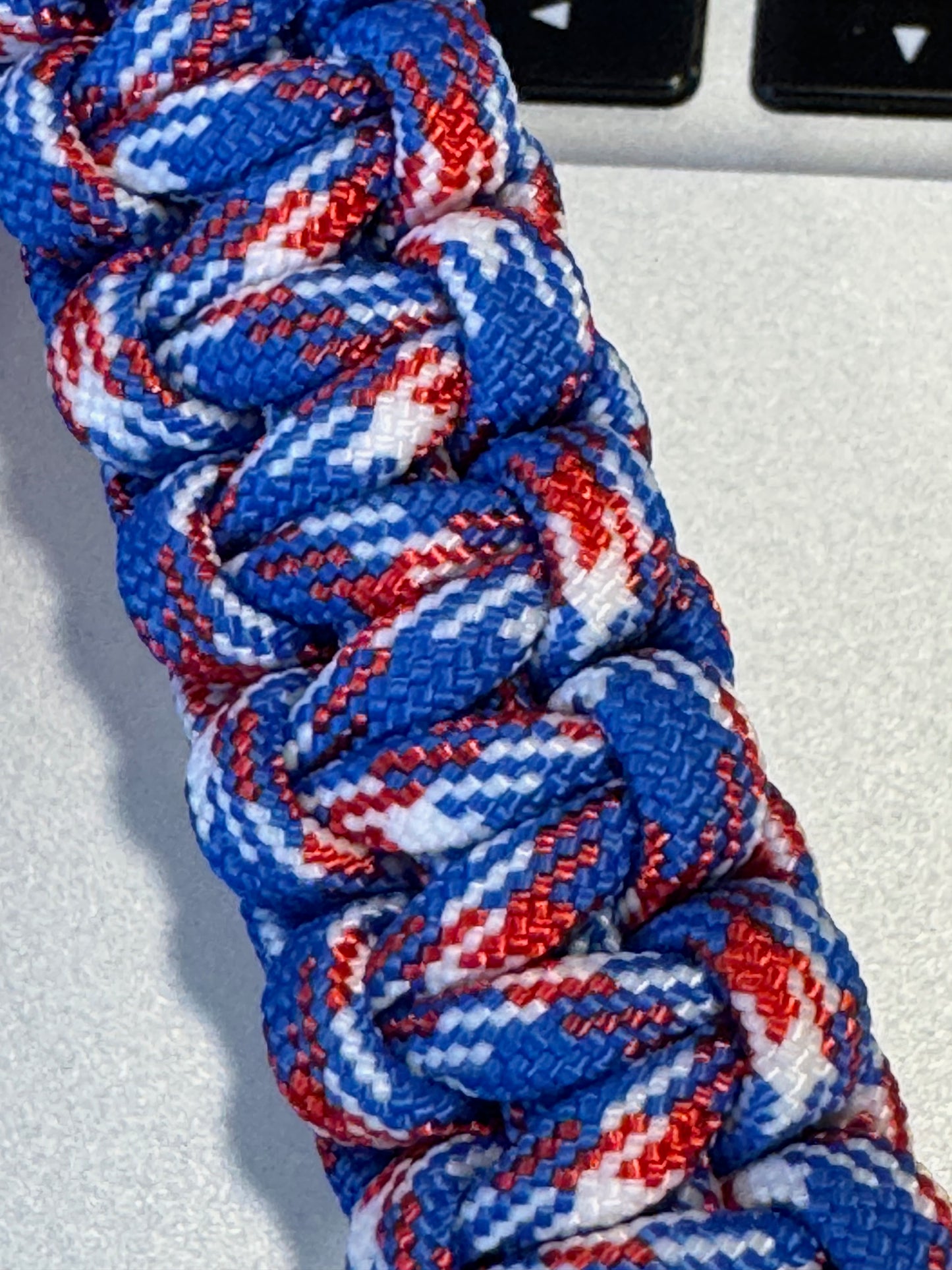 Paracord Dog Pull Tab Leash - 8" long