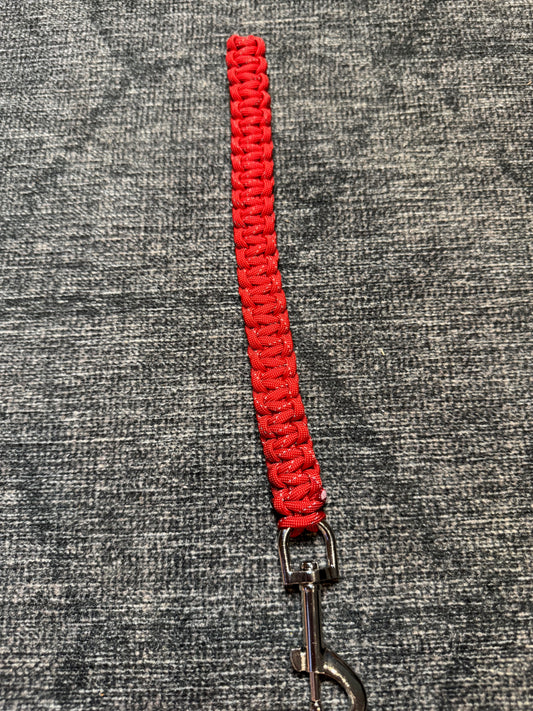 Paracord Dog Pull Tab Leash - 9.5" long