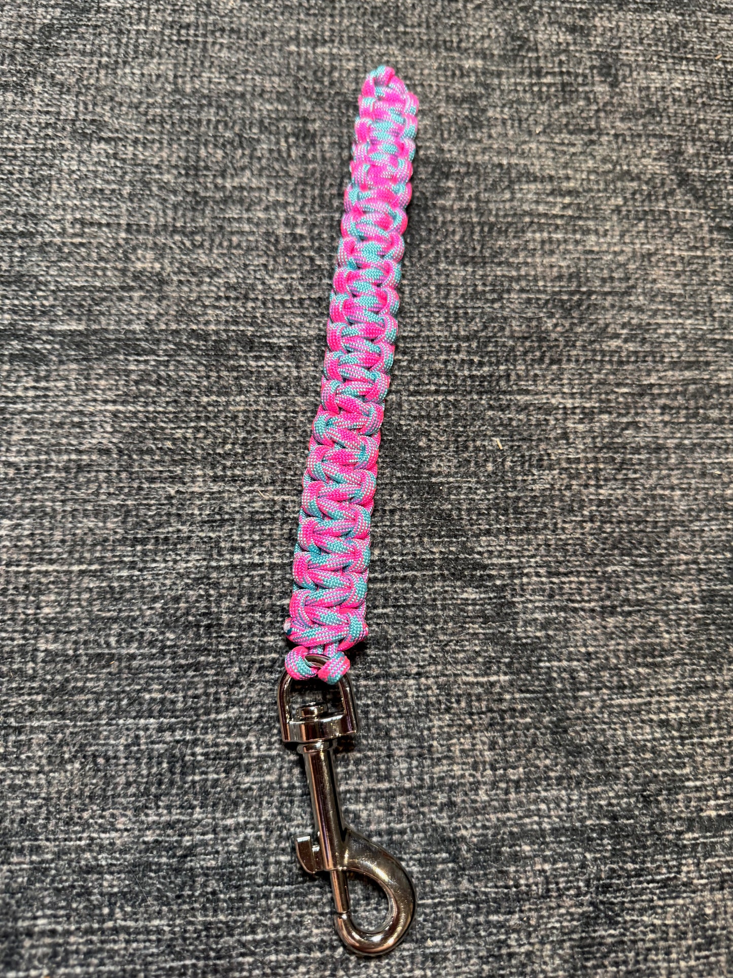 Paracord Dog Pull Tab Leash - 7" long