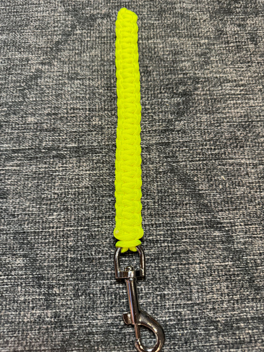 Paracord Dog Pull Tab Leash - 8" long